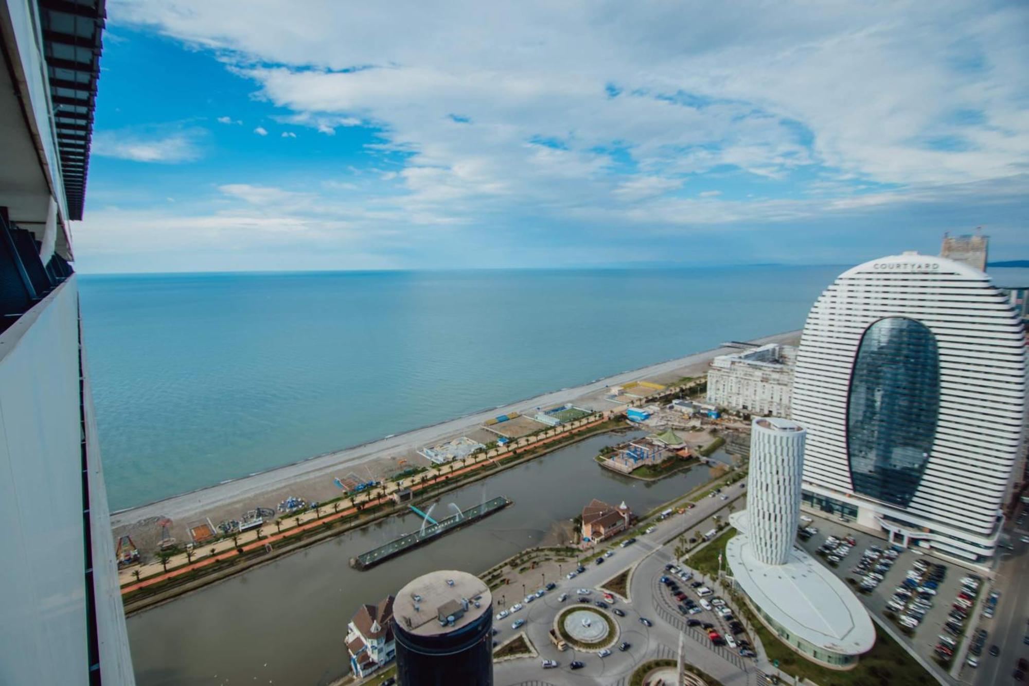 Orbi City Black Sea View Aparthotel Batumi Exterior foto