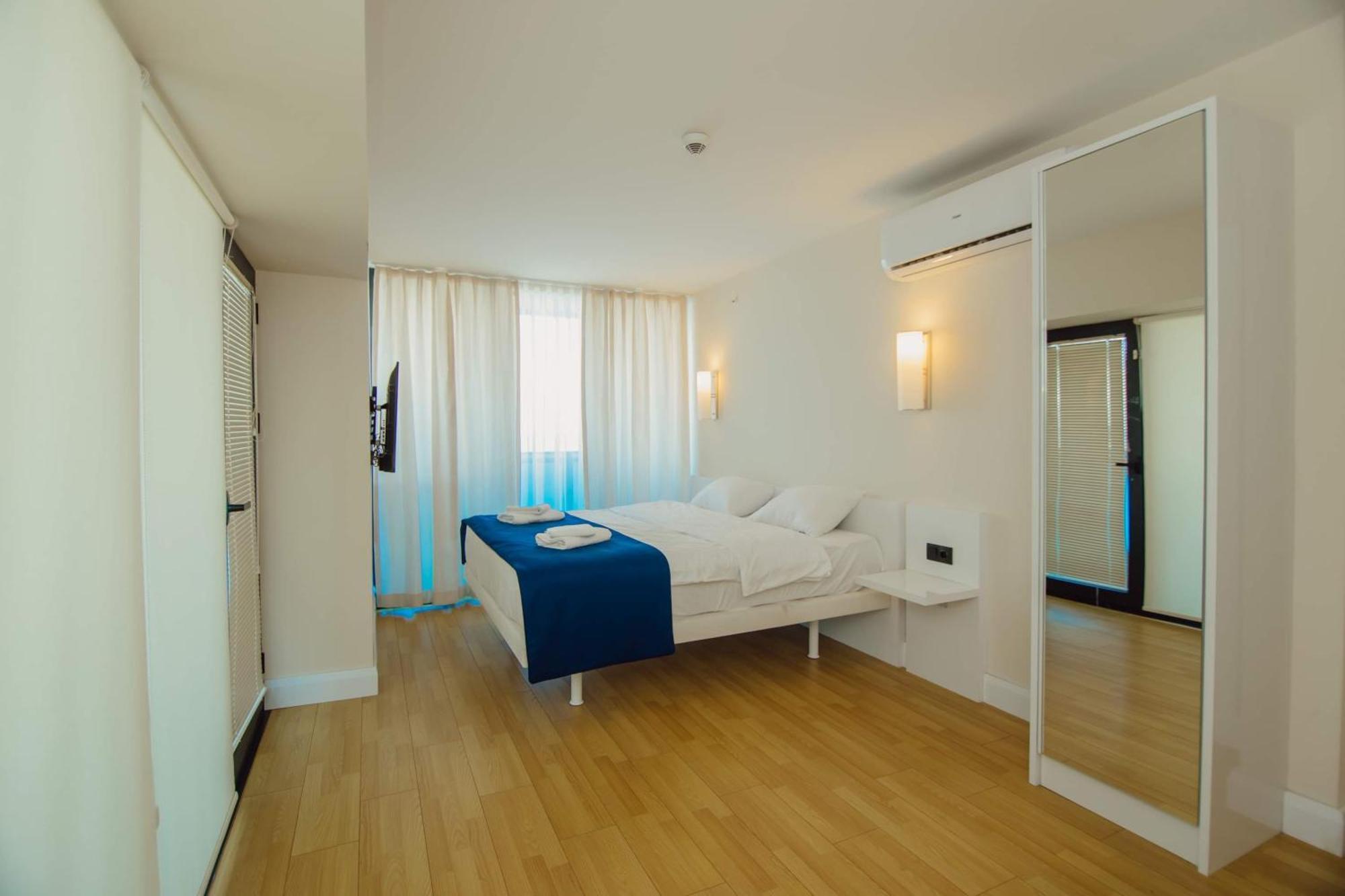 Orbi City Black Sea View Aparthotel Batumi Exterior foto